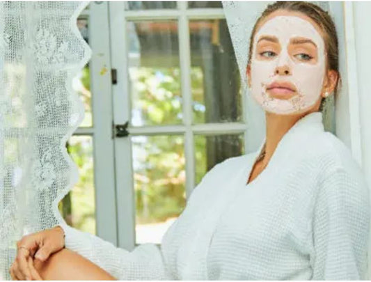 Calamine Powder Benefits in Skin Care and Natural DIY Facial Skin Care (RECIPES)